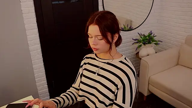 Sarah babyyy online show from 10/06/25, 10:49