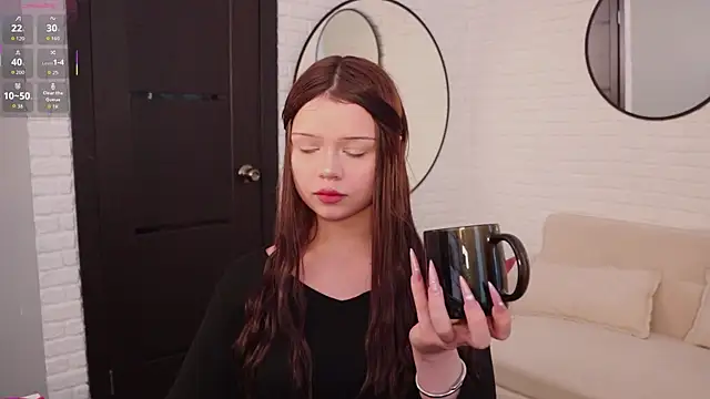 Snapshot of Sarah_babyyy chatting on 11/07/25, 10:42 Sarah babyyy online show from 11/07/25, 10:42