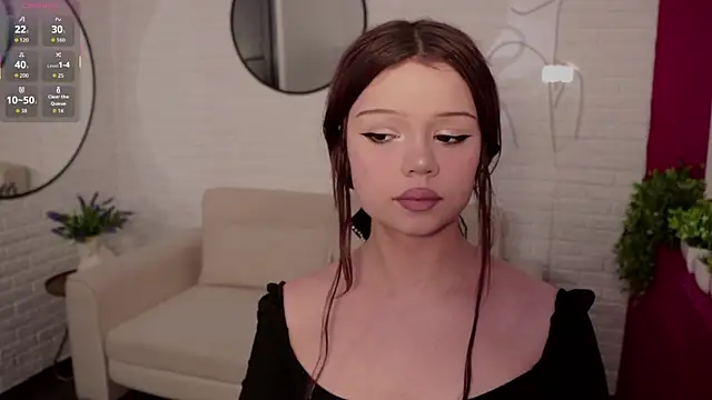 Snapshot of Sarah_babyyy chatting on 11/29/25, 06:13 Sarah babyyy online show from 11/29/25, 06:13