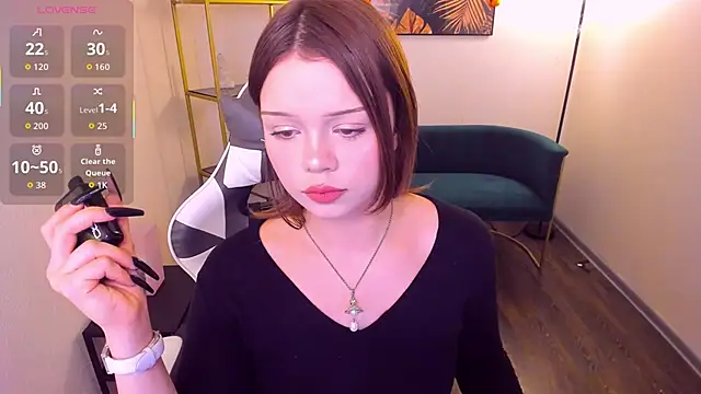 Snapshot of Sarah_babyyy chatting on 10/27/25, 11:00 Sarah babyyy online show from 10/27/25, 11:00