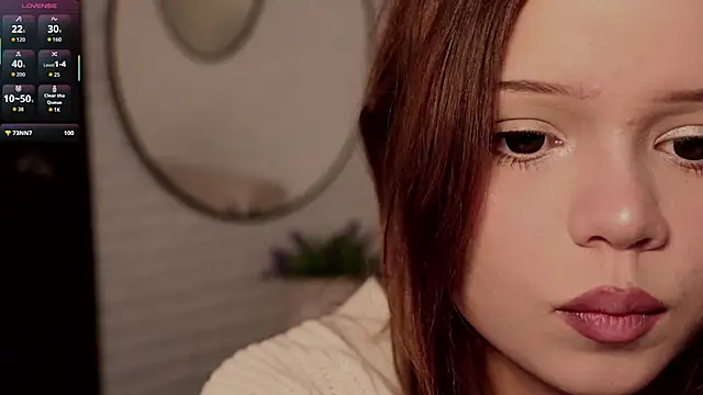 Snapshot of Sarah_babyyy chatting on 11/25/25, 10:59 Sarah babyyy online show from 11/25/25, 10:59