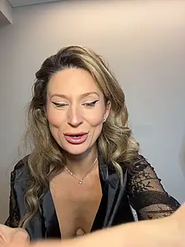 AvaMaddisson online show from 03/01/26, 03:39