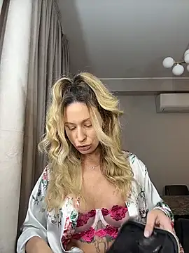 AvaMaddisson online show from 11/02/25, 03:44