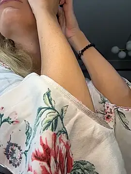 AvaMaddisson online show from 11/09/25, 04:27