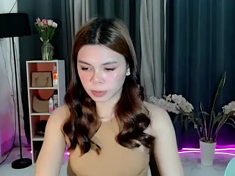 Snapshot of buttycamillex chatting on 05/06/26, 04:33 buttycamillex online show from 05/06/26, 04:33