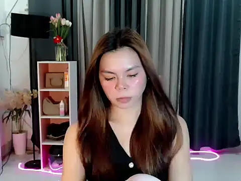 Snapshot of buttycamillex chatting on 05/27/26, 07:21 buttycamillex online show from 05/27/26, 07:21
