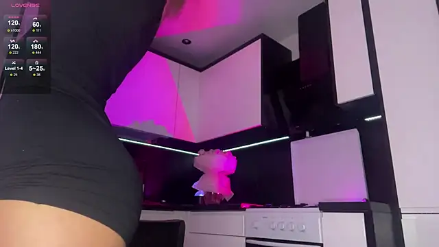 Selene Vellour online show from 02/25/26, 03:18