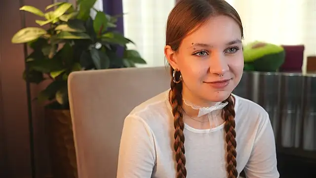 MarindaRuud online show from 10/06/25, 11:22