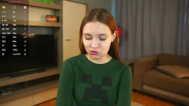 MarindaRuud online show from 11/17/25, 11:47