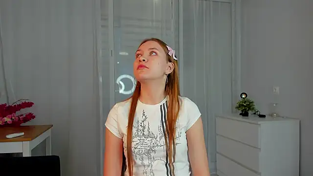 MarindaRuud online show from 10/21/25, 12:48