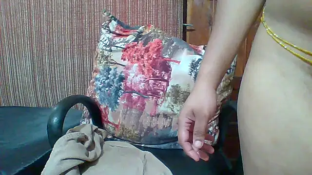 JuicyVixen  online show from 04/08/26, 07:21