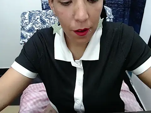 Snapshot of dalilah_pervertt chatting on 01/14/26, 02:42 dalilah pervertt online show from 01/14/26, 02:42