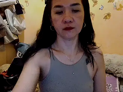 KissHott online show from 11/13/25, 12:31