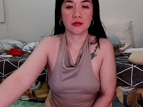 KissHott online show from 05/06/26, 02:26