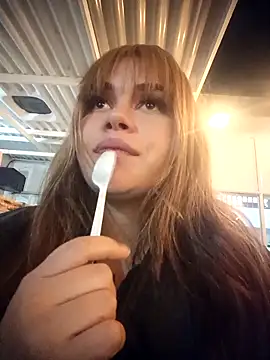 Snapshot of Scarlett_fox__ chatting on 02/14/26, 02:23 Scarlett fox online show from 02/14/26, 02:23