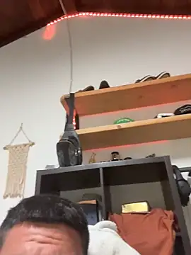 Leeeek23 online show from 04/08/26, 04:58