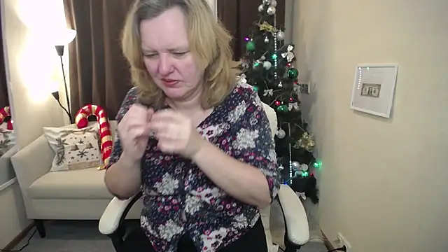 Snapshot of VestaWoody chatting on 12/02/25, 07:21 VestaWoody online show from 12/02/25, 07:21