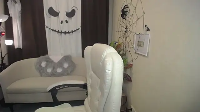 Snapshot of VestaWoody chatting on 11/05/25, 07:11 VestaWoody online show from 11/05/25, 07:11