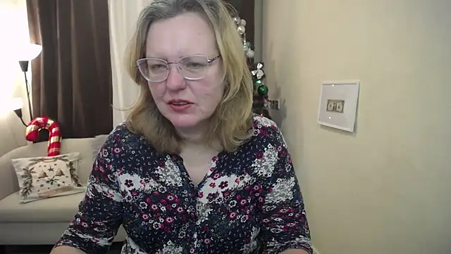 Snapshot of VestaWoody chatting on 12/05/25, 07:18 VestaWoody online show from 12/05/25, 07:18