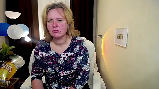 Snapshot of VestaWoody chatting on 10/05/25, 06:26 VestaWoody online show from 10/05/25, 06:26