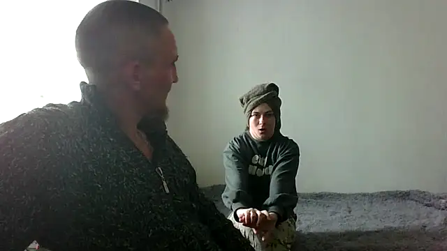 Twolatte1520 online show from 04/11/26, 07:45