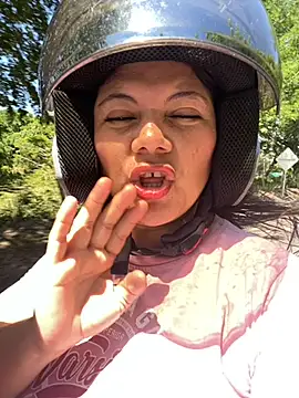 lady and charly online show from 11/13/25, 04:44