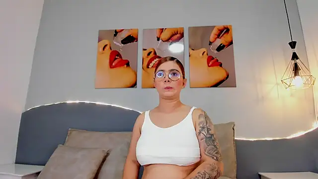 LuliJones online show from 10/19/25, 12:41