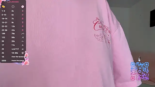 Snapshot of GilySuper chatting on 02/21/26, 11:23 GilySuper online show from 02/21/26, 11:23