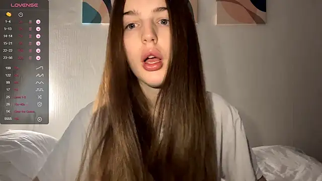 Snapshot of GilySuper chatting on 12/20/25, 04:04 GilySuper online show from 12/20/25, 04:04