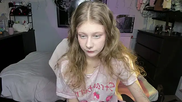 Snapshot of SweetPromise chatting on 10/20/25, 02:39 SweetPromise online show from 10/20/25, 02:39