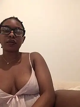 CurvyGoddessXxx online show from 10/07/25, 07:26