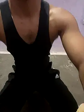 Snapshot of OooYessboyy chatting on 10/04/25, 05:20 OooYessboyy online show from 10/04/25, 05:20