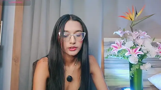 luna valen online show from 05/10/26, 04:38