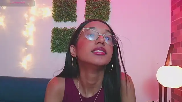 luna valen online show from 02/11/26, 09:47