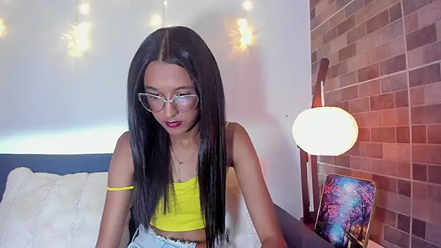 luna valen online show from 02/06/26, 09:11