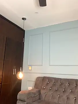 Rose monroee online show from 11/26/25, 07:25