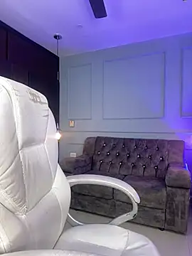 Rose monroee online show from 04/11/26, 07:28