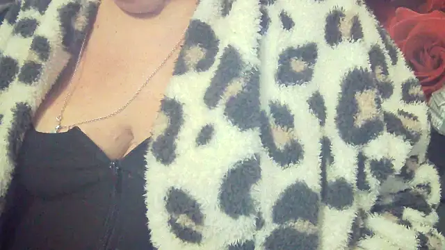 Snapshot of Playful_MILF_Demi chatting on 02/19/26, 10:12 Playful MILF Demi online show from 02/19/26, 10:12