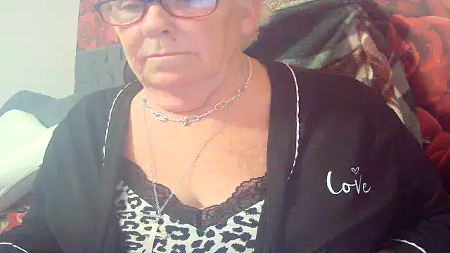 Playful MILF Demi online show from 05/15/26, 12:25