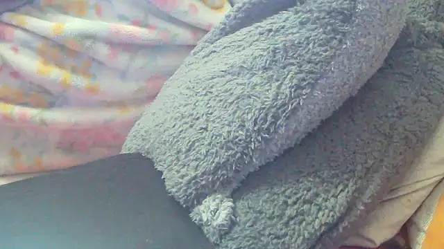 Playful MILF Demi online show from 12/03/25, 07:30