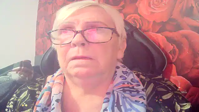 Snapshot of Playful_MILF_Demi chatting on 02/26/26, 08:58 Playful MILF Demi online show from 02/26/26, 08:58