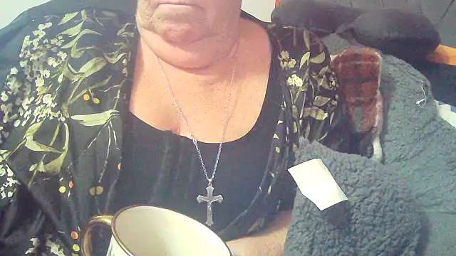 Snapshot of Playful_MILF_Demi chatting on 02/24/26, 04:41 Playful MILF Demi online show from 02/24/26, 04:41