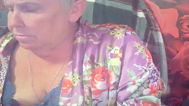 Snapshot of Playful_MILF_Demi chatting on 06/14/26, 06:42 Playful MILF Demi online show from 06/14/26, 06:42