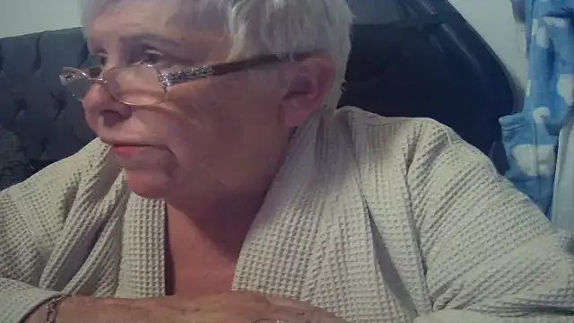 Snapshot of Playful_MILF_Demi chatting on 06/28/26, 09:54 Playful MILF Demi online show from 06/28/26, 09:54