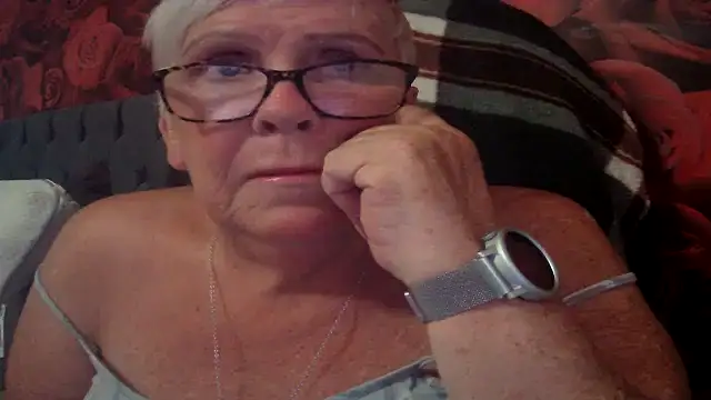 Playful MILF Demi online show from 05/28/26, 06:47