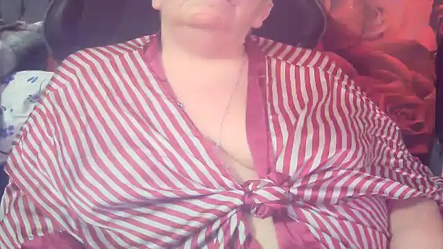 Snapshot of Playful_MILF_Demi chatting on 02/25/26, 08:30 Playful MILF Demi online show from 02/25/26, 08:30