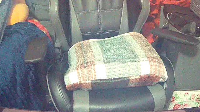 Snapshot of Playful_MILF_Demi chatting on 02/16/26, 10:51 Playful MILF Demi online show from 02/16/26, 10:51