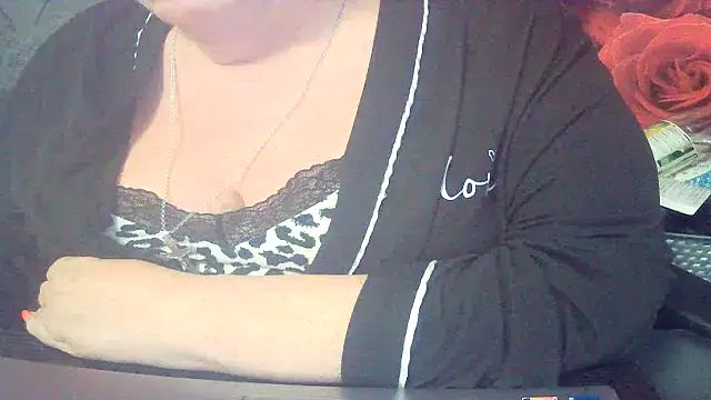 Playful MILF Demi online show from 03/26/26, 09:35