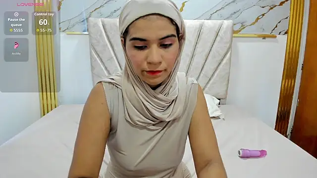 Snapshot of Yasmin_nazer chatting on 10/17/25, 07:26 Yasmin nazer online show from 10/17/25, 07:26