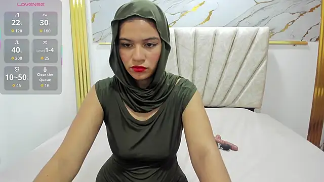 Yasmin nazer online show from 11/17/25, 07:18